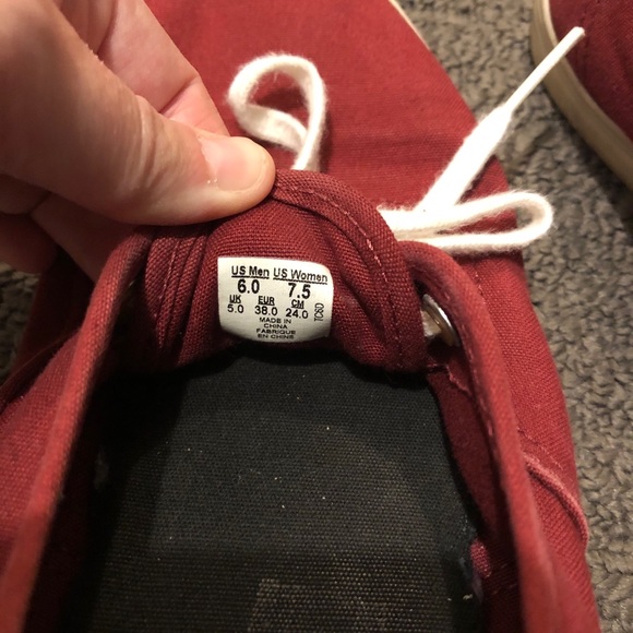 Vans - Picture 4 of 5